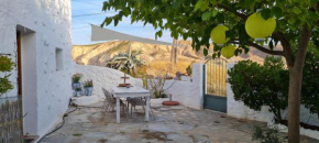 Cuevas Los Coloraos - La Residencia Villanueva De Las Torres